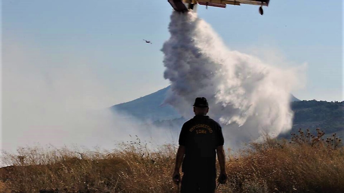 Υπό μερικό έλεγχο η πυρκαγιά στα Χαβριάτα Κεφαλονιάς