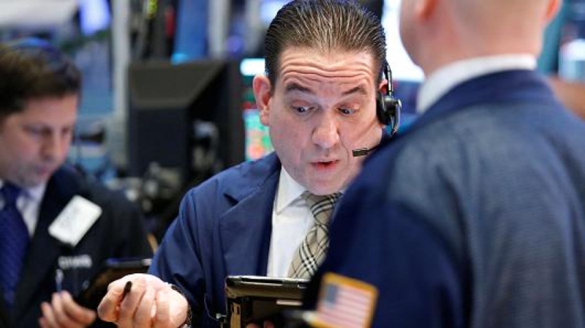Σταθεροποιητικές κινήσεις στη Wall Street