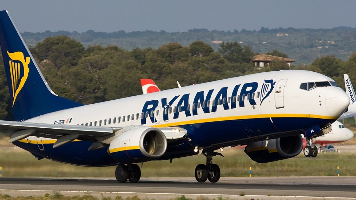 Η Ryanair ακυρώνει περίπου 2.000 πτήσεις μέχρι το τέλος Οκτωβρίου