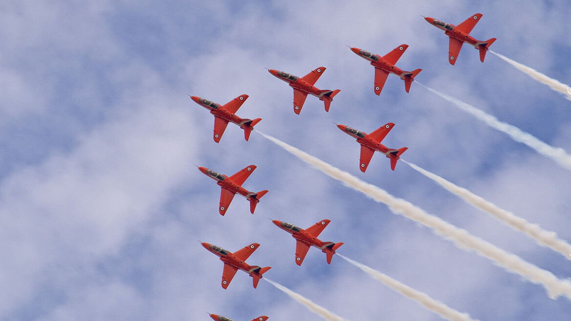 Στην Τανάγρα οι φημισμένοι πιλότοι Red Arrows της RAF