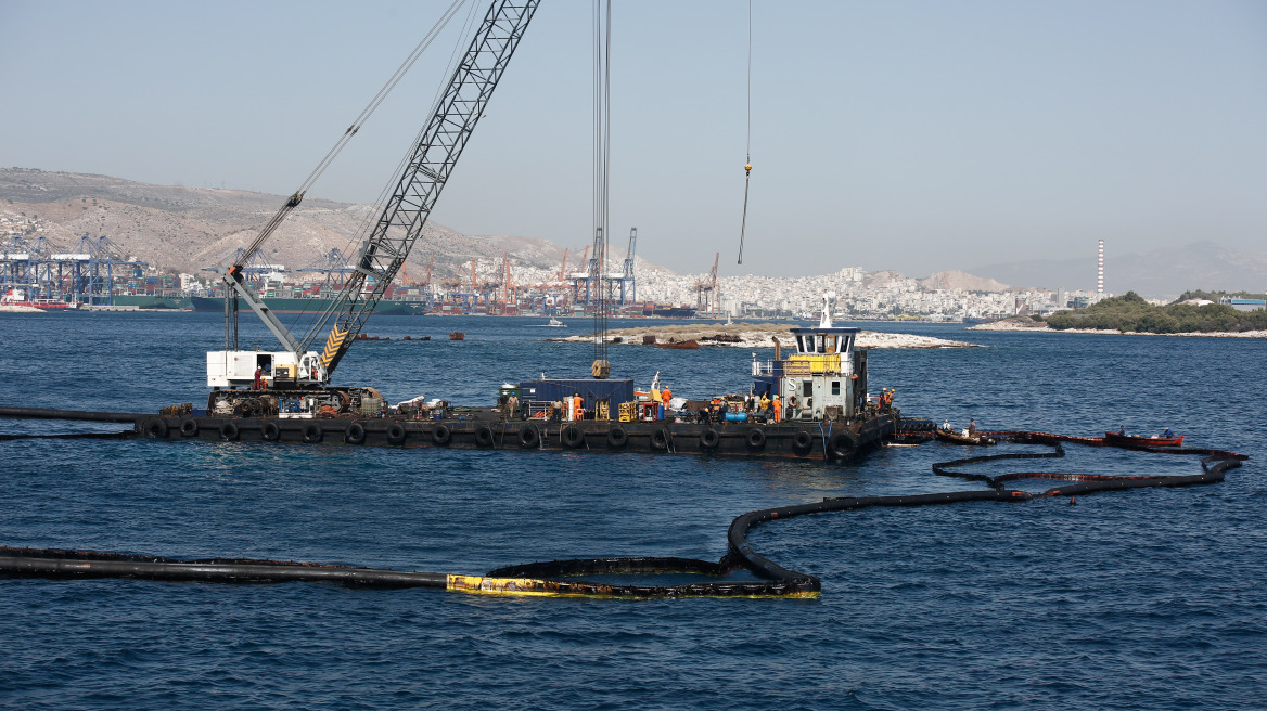 «Άσχετος» πλήρωσε το πετρέλαιο που μετέφερε το βυθισμένο «Αγία Ζώνη»!