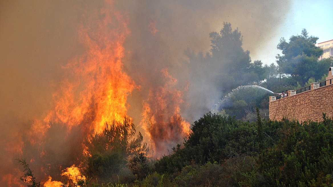 Εταιρεία του Κατάρ κατέθεσε μήνυση για τις πυρκαγιές στη Ζάκυνθο