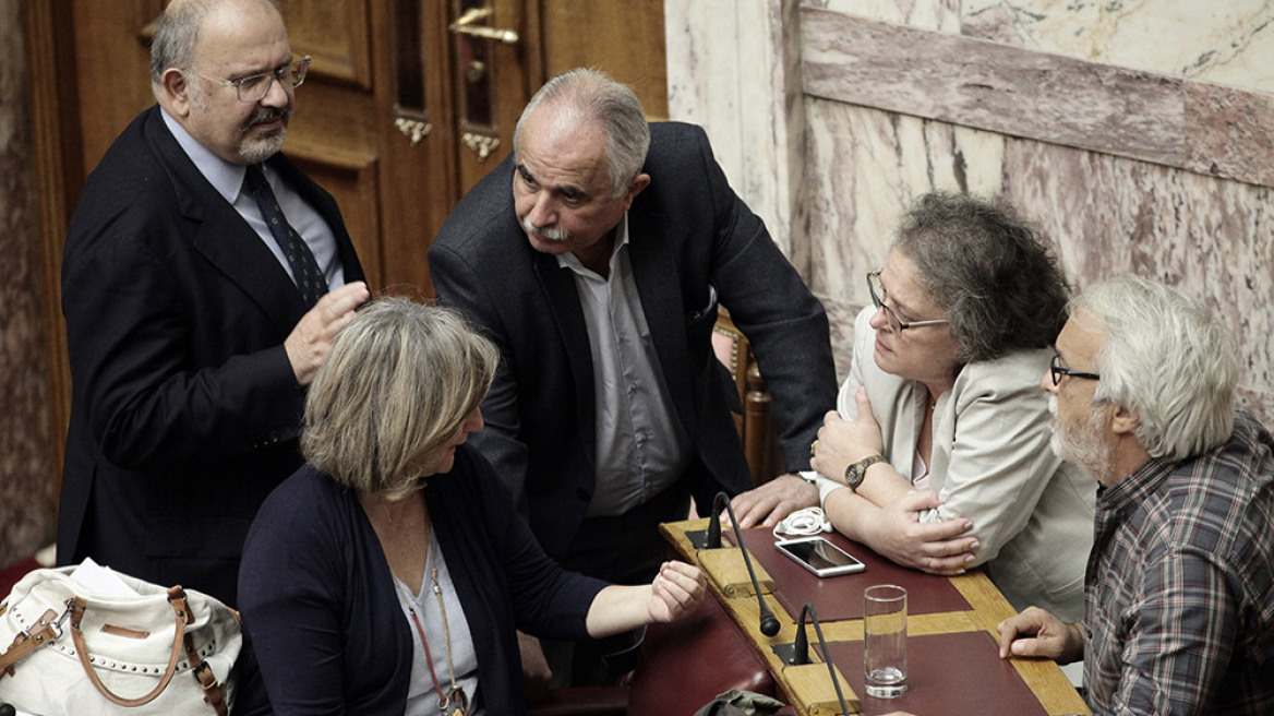 Στον «αέρα» η αλλαγή φύλου - Στο «όχι» προσανατολίζεται και η ΔΗΣΥ