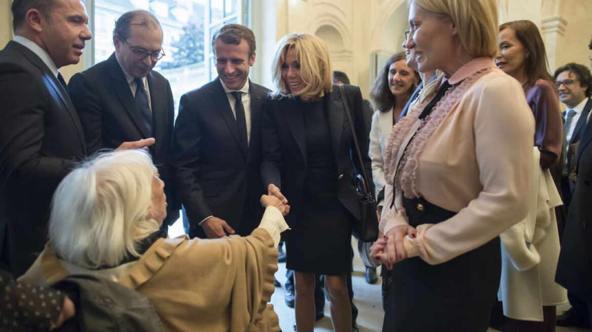 Κόρη Πικάσο σε Μακρόν: Έφερες και τη Δουλτσινέα σου μαζί; 