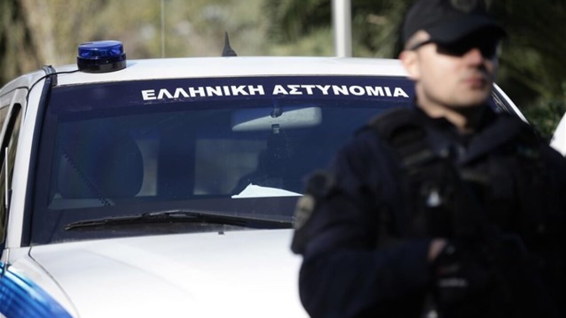 Ιωάννινα: Άρπαξαν 700 ευρώ από 84χρονη προσποιούμενοι τους υπαλλήλους της ΔΕΗ