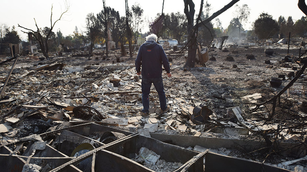 Πύρινη κόλαση στην Καλιφόρνια: 26 νεκροί, πάνω από 300 αγνοούμενοι