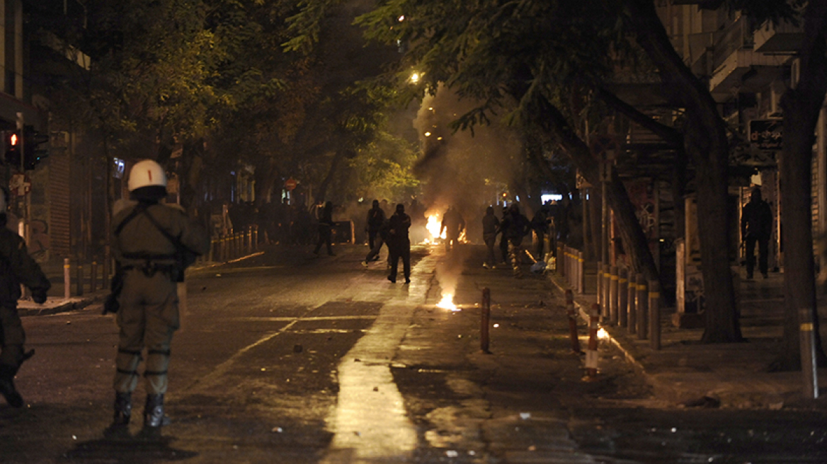 Κάτοικοι Εξαρχείων: Δεν έχουμε προστασία από το κράτος, να μειωθούν τα δημοτικά τέλη