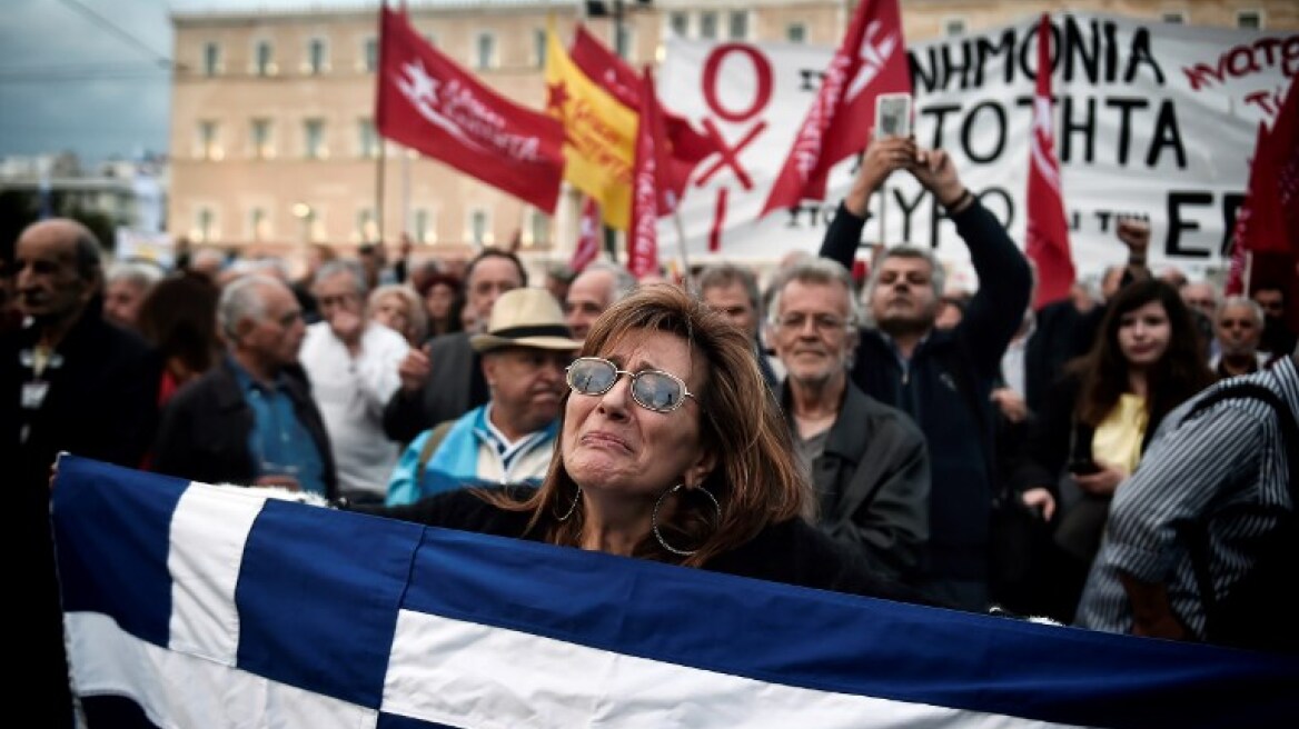 Έρευνα: 8 στους 10 βλέπουν συνέχεια της κρίσης για άλλα πέντε χρόνια