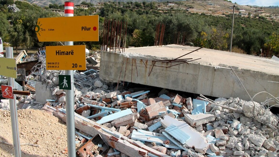 Μπερίσα κατά Ράμα για τις κατεδαφίσεις στην Χειμάρρα