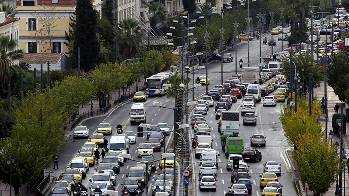 Tαλαιπωρία στους δρόμους από την απεργία στο Μετρό