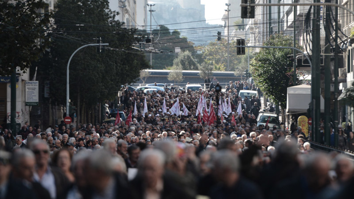 Εργαζόμενοι συνταξιούχοι με αναπηρία: Καταργείται η διάταξη που απαιτούσε τη διακοπή της εργασίας τους για να συνταξιοδοτηθούν