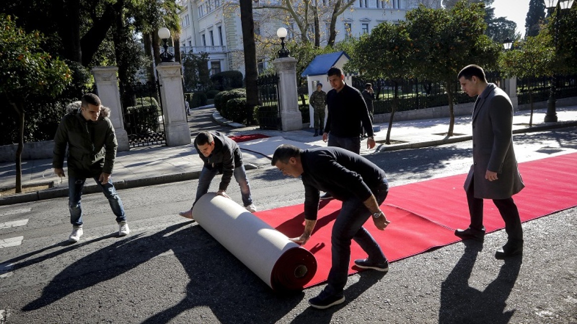 Τι έγινε πριν φθάσει ο Ερντογάν στο προεδρικό μέγαρο