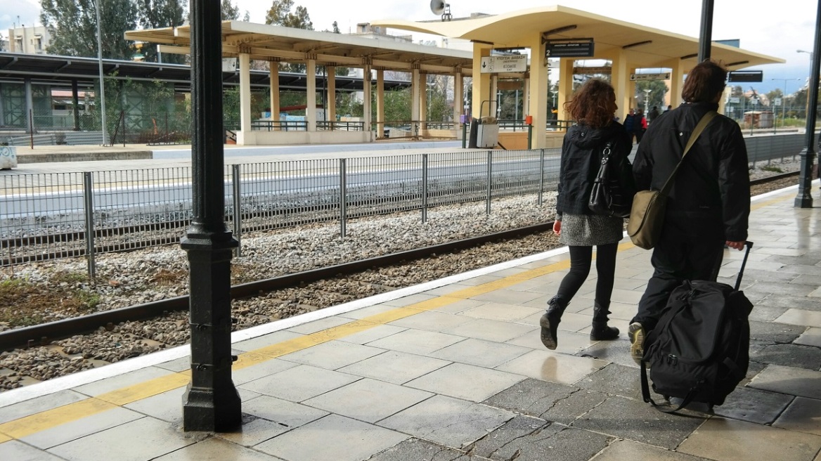 ΤΡΑΙΝΟΣΕ: Αναστολή δρομολογίων για Χριστούγεννα και Πρωτοχρονιά