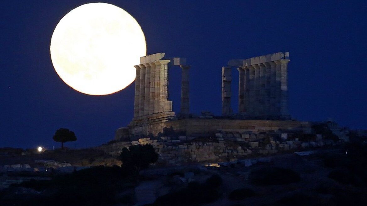 «Wolf Moon»: Την Πρωτοχρονιά η πρώτη σούπερ Πανσέληνος του 2018