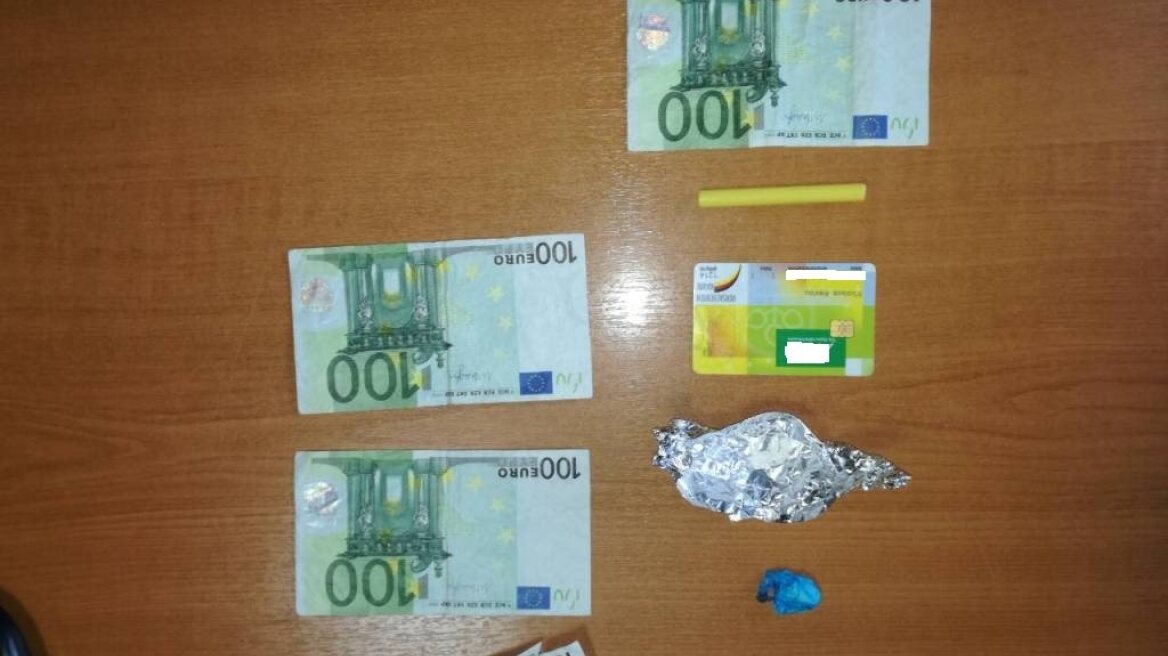 Τα «έσπασε» στα μπουζούκια και πλήρωσε με... πλαστά