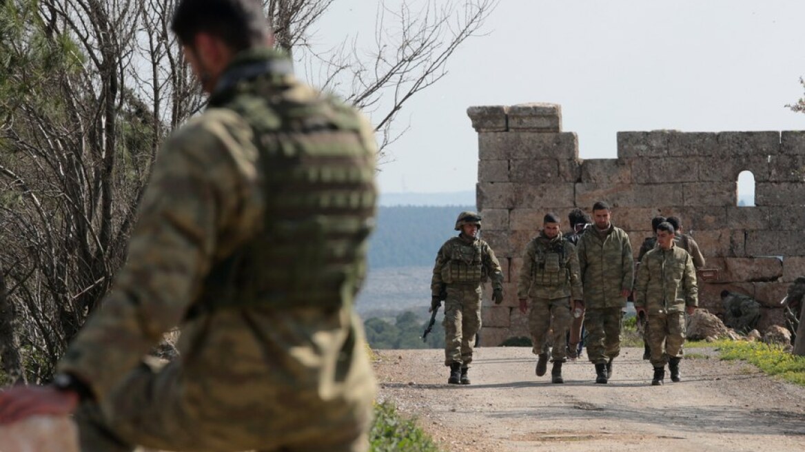 Επίθεση σε τουρκική στρατιωτική βάση: Τουλάχιστον πέντε νεκροί