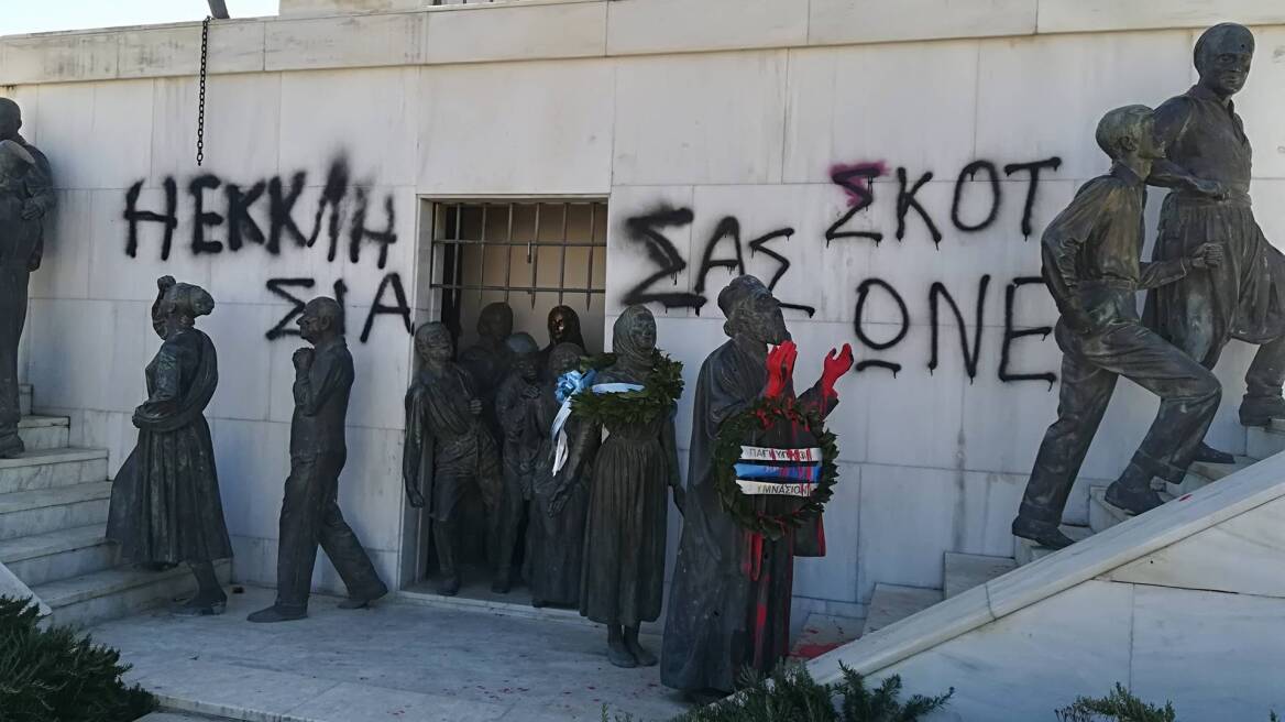 Βεβήλωσαν μνημείο στη Λευκωσία