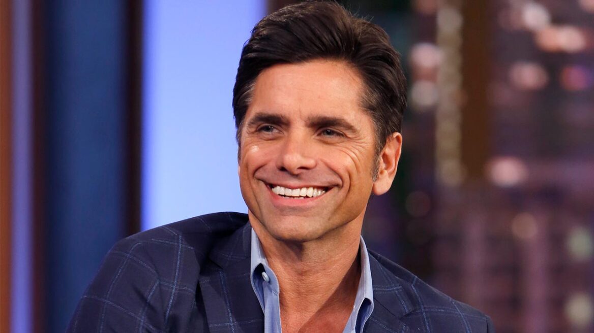 Ο John Stamos έγινε πατέρας για πρώτη φορά- Η φωτογραφία με το νεογέννητο 