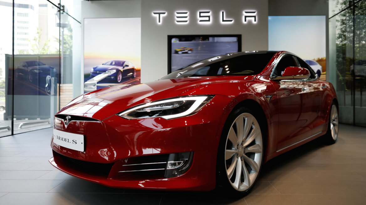 "Too big to fail" η Tesla σύμφωνα με τη Morgan Stanley