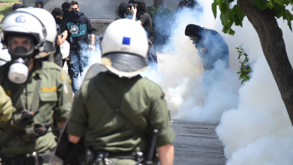 Ένταση γύρω από το Πολυτεχνείο στην Πατησίων