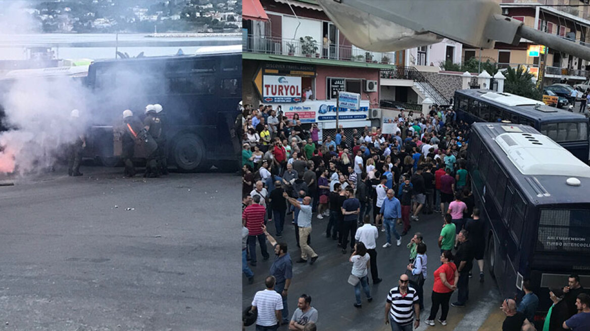 Μυτιλήνη: Όλο το νησί βγήκε στους δρόμους - Ένταση με διαδηλωτές που προσπάθησαν να σπάσουν τον αστυνομικό κλοιό