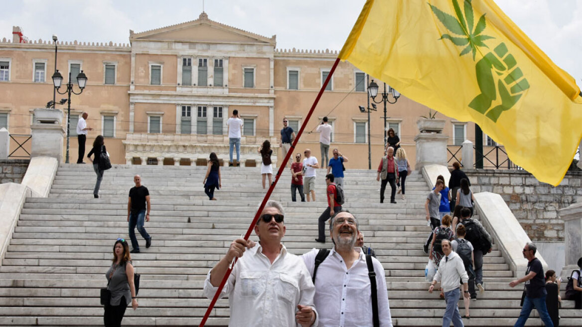 Συγκέντρωση υπέρ της χρήσης κάνναβης στο Σύνταγμα