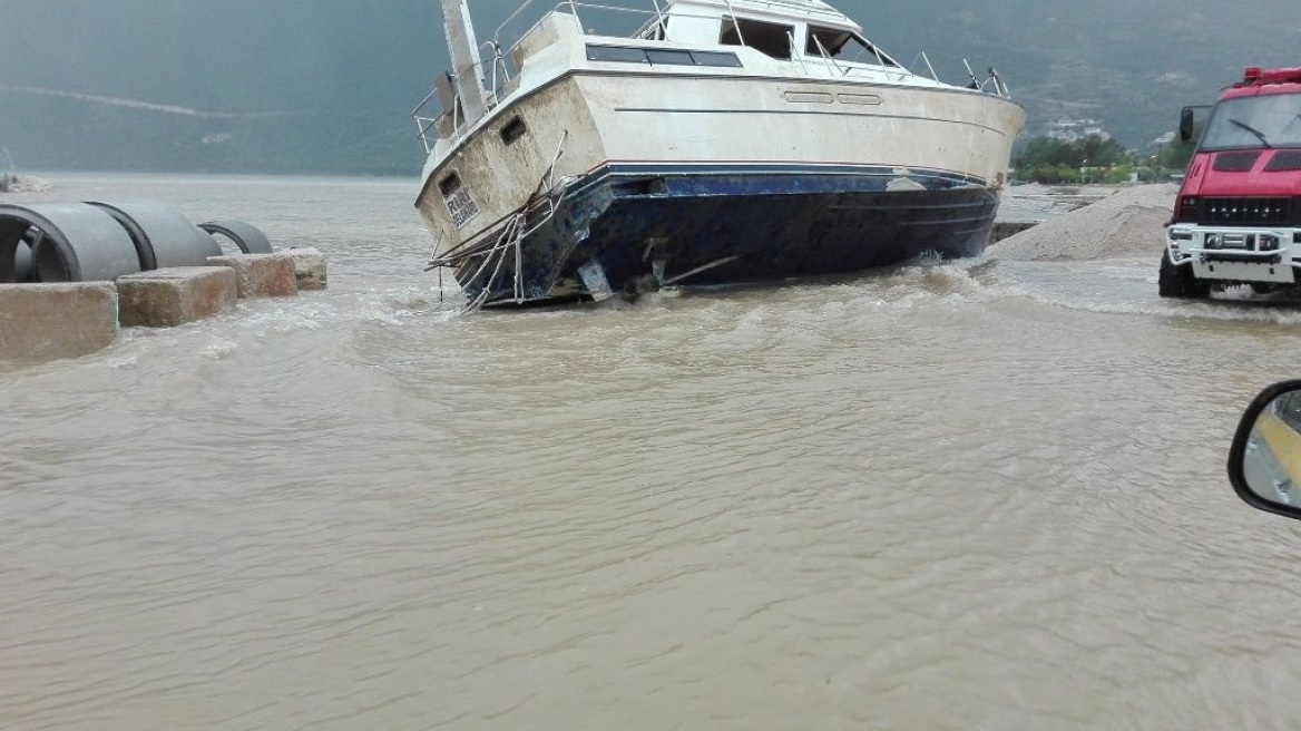 Μεγάλες καταστροφές σε Ηλεία και Λευκάδα από τις ισχυρές βροχοπτώσεις