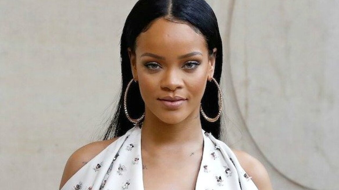 Η Rihanna ποζάρει με εσώρουχα και τρελαίνει το instagram!