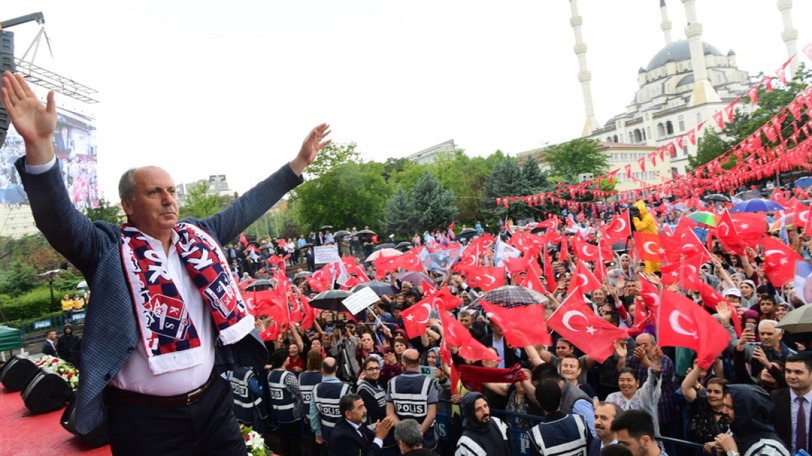 Ο Ιντζέ «κατακεραυνώνει» τον Ερντογάν:  Σας μιλάει μέσα από οθόνη - «Θα σου δώσω μάθημα χωρίς οθόνη», απαντά ο «Σουλτάνος»