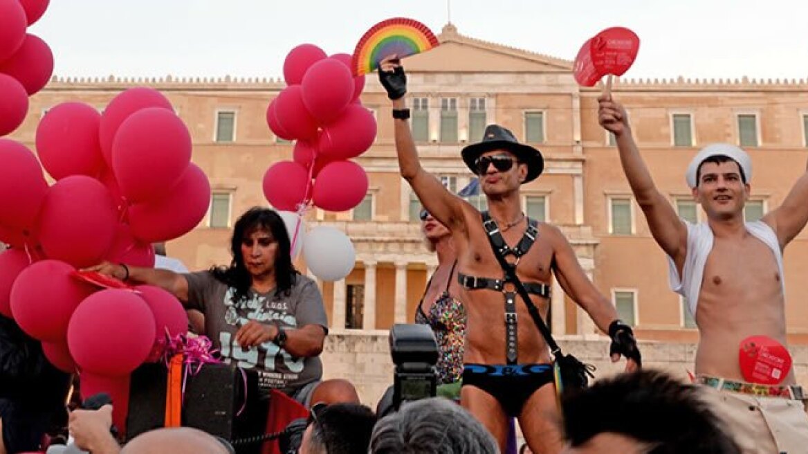 Στα χρώματα του Gay Pride το Σάββατο η Βουλή 