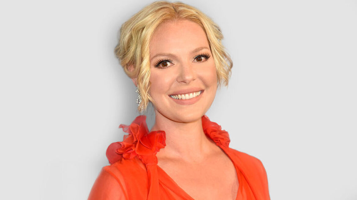 Βίντεο: Η Katherine Heigl απολογείται για τις selfies που έβγαλε σε νεκροταφείο 