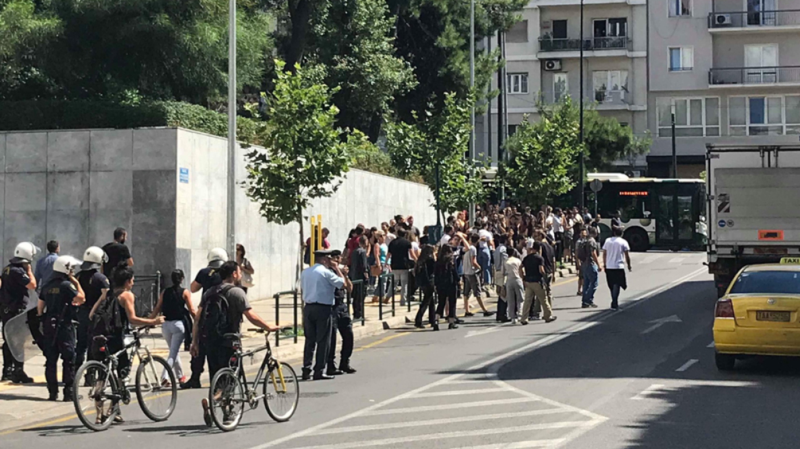 Αθώοι η Ηριάννα και ο Περικλής - Πανηγυρίζουν στο twitter Τσίπρας, Πολάκης