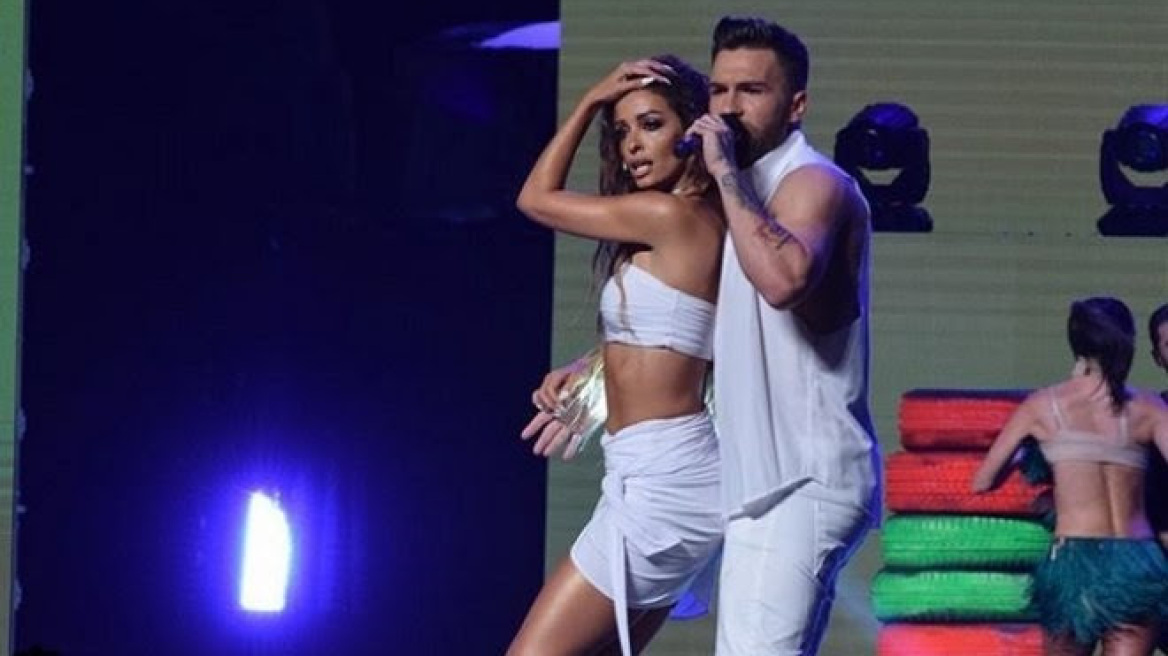 Ελένη Φουρέιρα: Γλύκανε με «Caramela» τα MAD VMA 