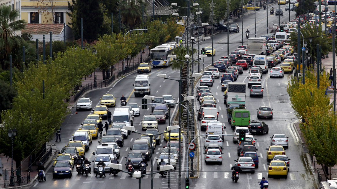 Tέλη κυκλοφορίας με τον μήνα... μισό χρόνο μετά τις εξαγγελίες!