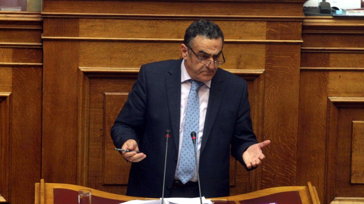 Αθανασίου: Να παρέμβει εισαγγελέας για τα δάνεια των αδελφών Τσίπρα 