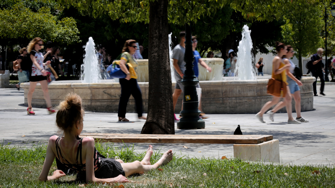 Καύσωνας: 48 ώρες σε αφρικανικό καμίνι η χώρα - Κλείνει νωρίτερα η Ακρόπολη