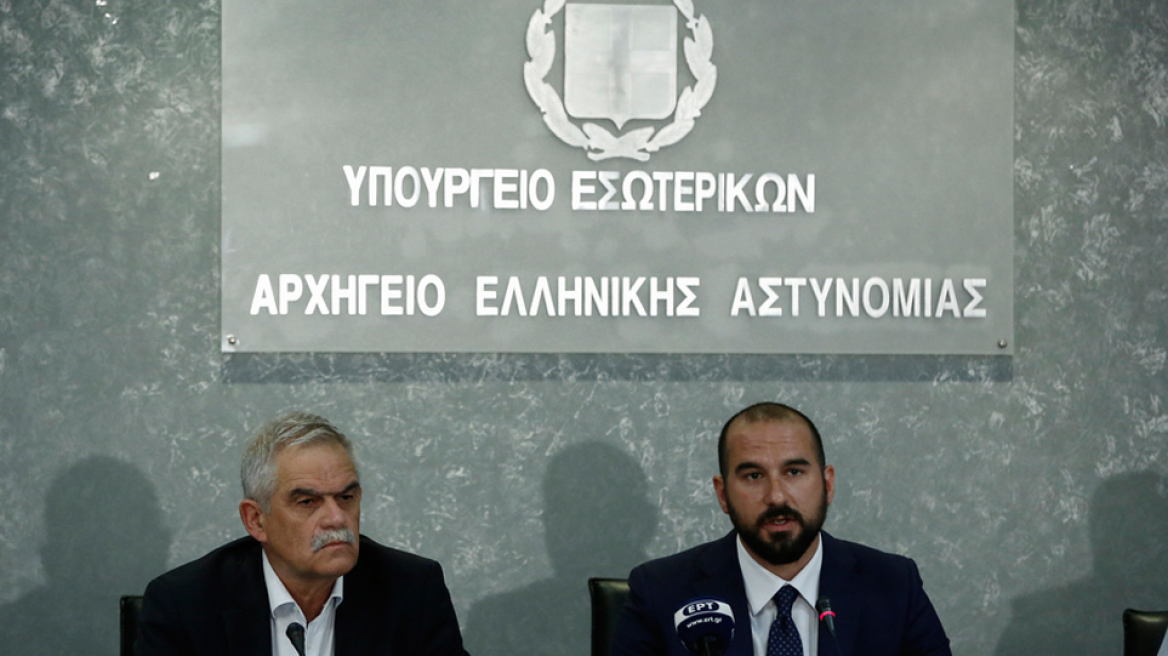 Είπαν – ξείπαν στην συνέντευξη παρωδία για να δικαιολογήσουν τα αδικαιολόγητα