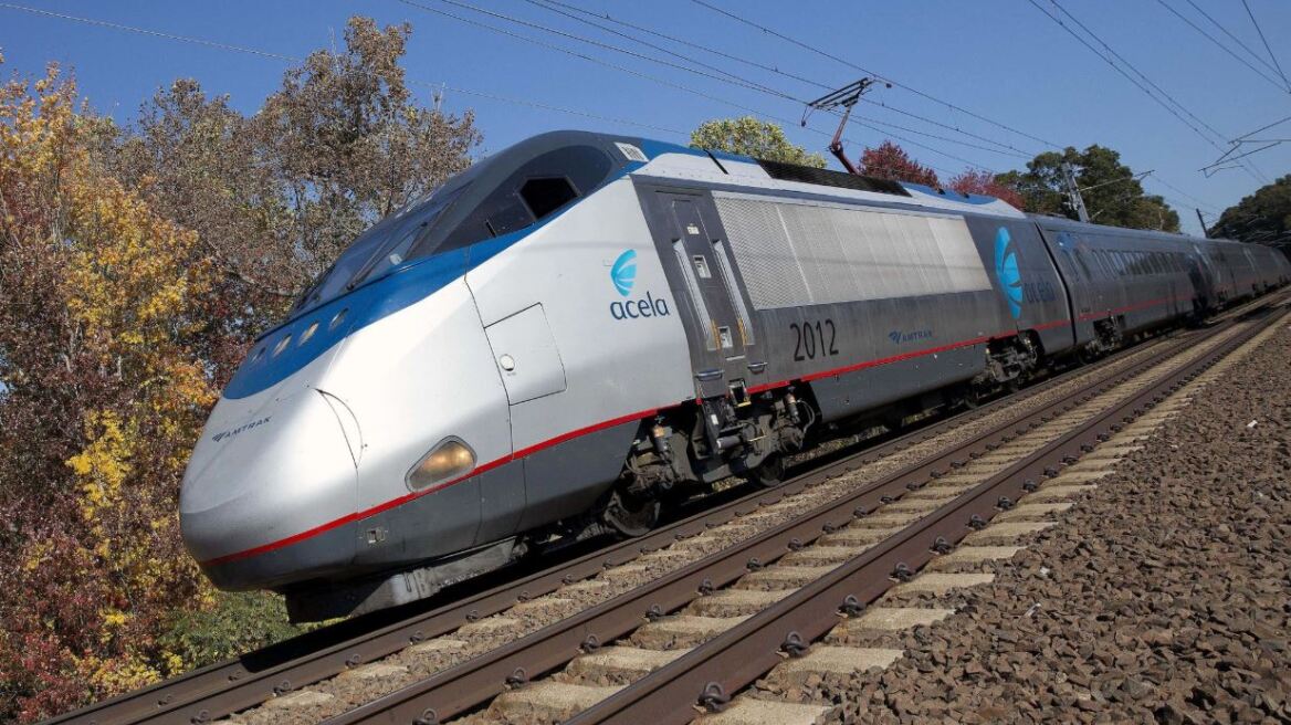 Φωτογραφίες: Εκτροχιάστηκε τρένο της Amtrak στην Ουάσιγκτον με 190 επιβάτες