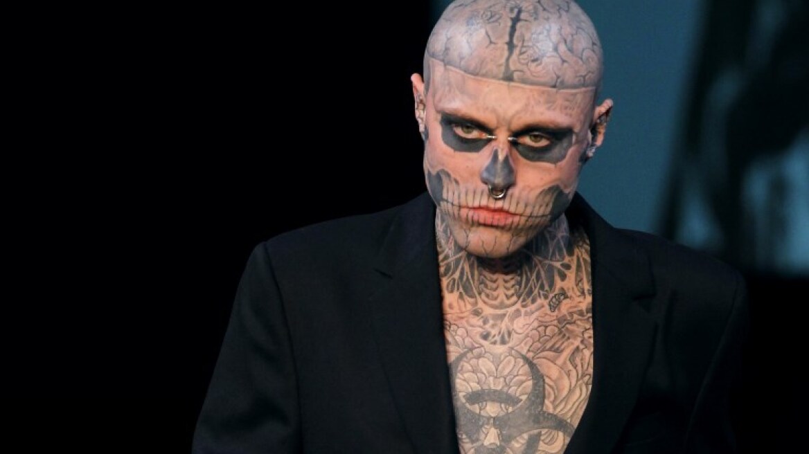 Νεκρό το διάσημο μοντέλο «Zombie Boy» με τα δεκάδες τατουάζ που τον έκαναν να μοιάζει με σκελετό