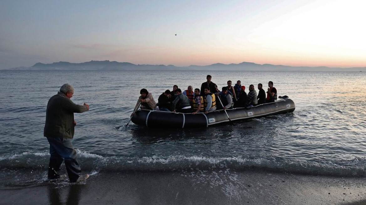 Κύπρος: Δέκα πρόσφυγες έφθασαν με φουσκωτό σκάφος από τη Συρία