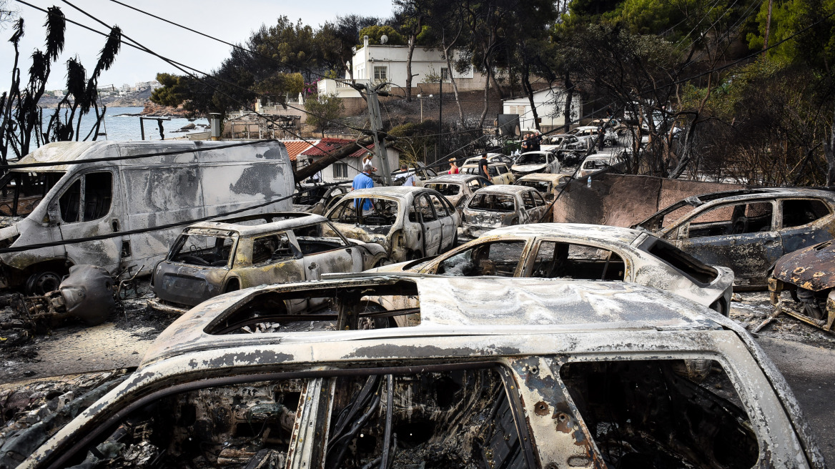 Mαρτυρία από τη φωτιά στο Μάτι: «Είναι αναξιόπιστοι, δεν μερίμνησαν να βάλουν δυο πυροσβεστικά να μην καούμε»