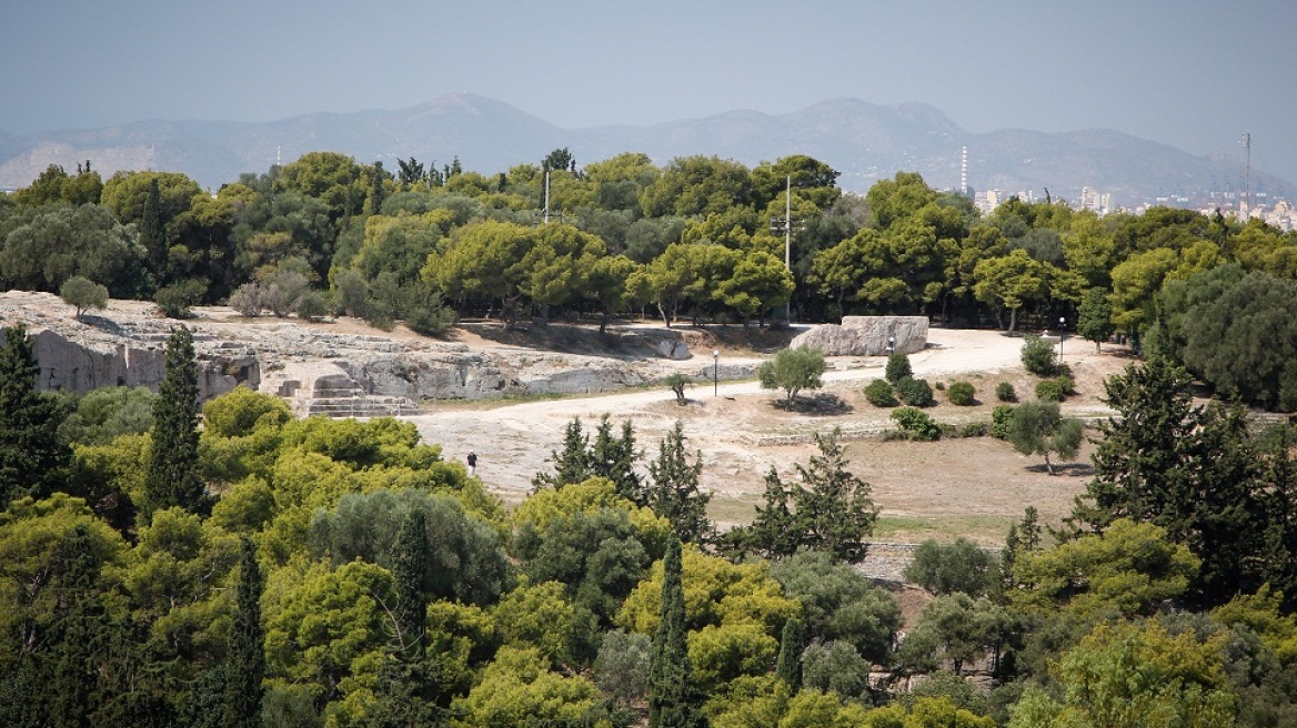 Ληστεία στου Φιλοπάππου: Χτύπησαν 13χρονο και έκλεψαν το κινητό του