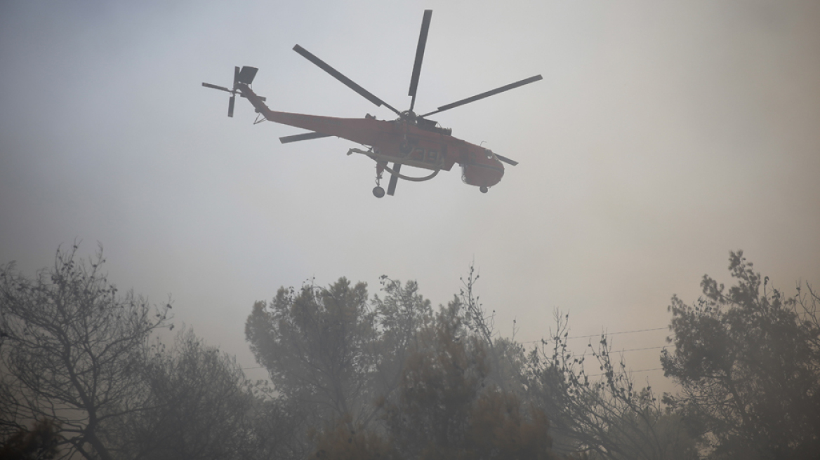 Υπό πλήρη έλεγχο οι φωτιές σε Κερατέα και Καλύβια    