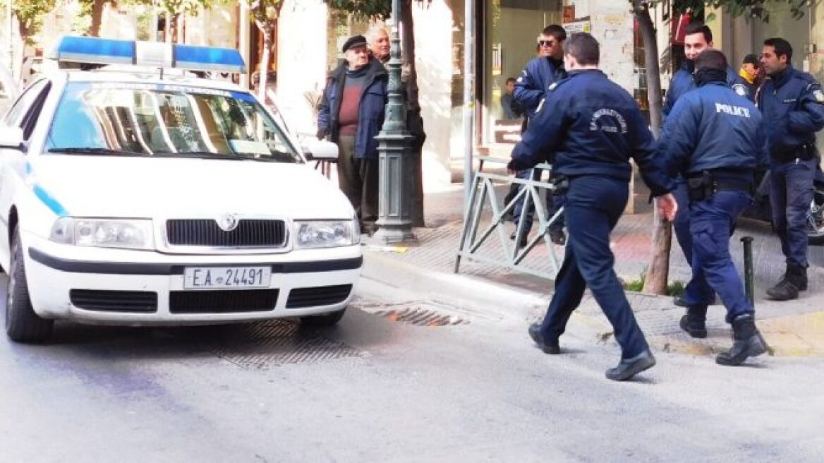 Θεσσαλονίκη: Κύκλωμα κρατούσε φυλακισμένους μετανάστες σε αποθήκη ξυλείας