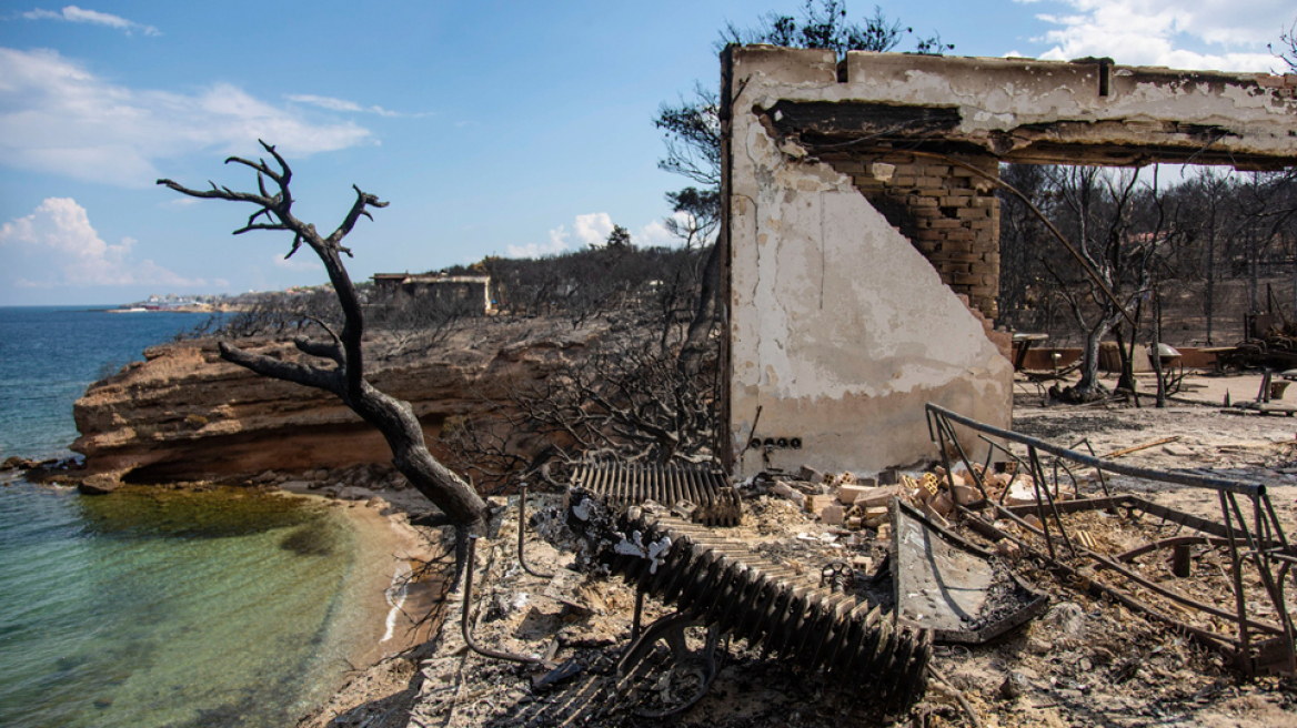 Φωτιά στο Μάτι: «Τρέχει» η εισαγγελική έρευνα των ποινικών ευθυνών για τους 96 νεκρούς