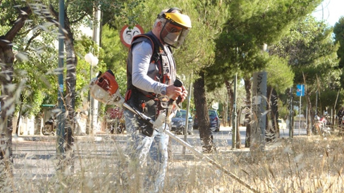 Σε κατάσταση υψίστης επιφυλακής η Σαλαμίνα για το φόβο πυρκαγιών