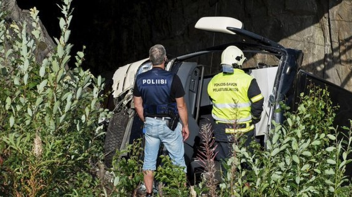 Λεωφορείο έπεσε από γέφυρα στη Φινλανδία: Τέσσερις νεκροί και 20 τραυματίες 