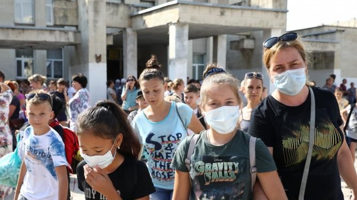 Χιλιάδες άνθρωποι απομακρύνθηκαν από τα σπίτια τους στη βόρεια Κριμαία 