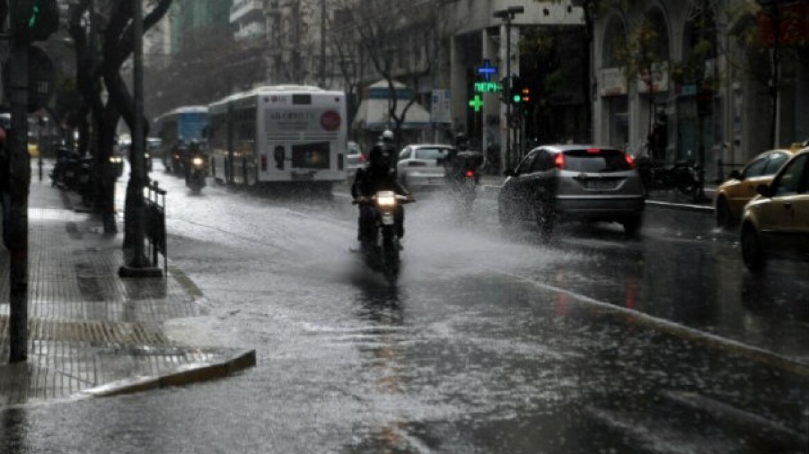 Μικροπροβλήματα από την βροχή στην Αττική 