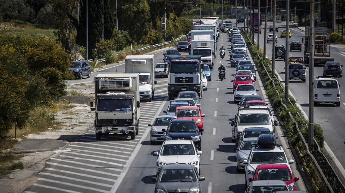 Παράταση για τα διπλώματα οδήγησης των 74χρονων μέχρι την ημερομηνία εξέτασης 